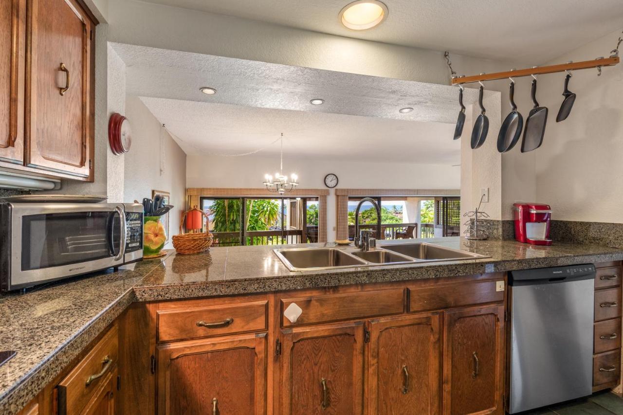 Oceanfront Complex With 2 Pools, Tennis Courts, And Expansive Ocean Views - 10-104 Kailua-Kona Exteriör bild